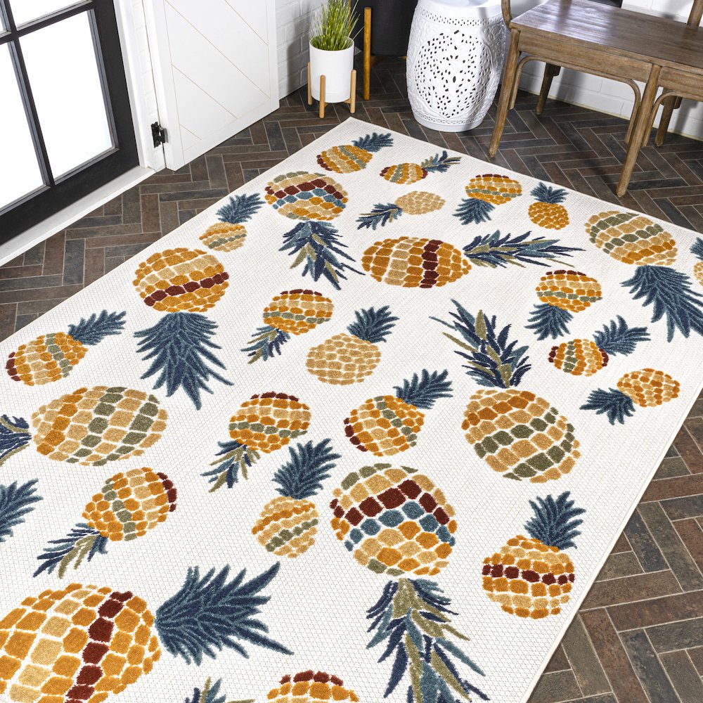 Ananas Bold Pineapple High-Low Indoor/Outdoor Area Rug. Picture 8