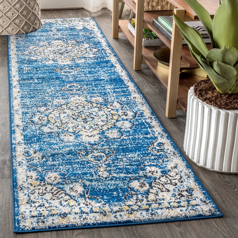 Leann Bohemian Flair Boho Vintage Medallion Area Rug. Picture 2