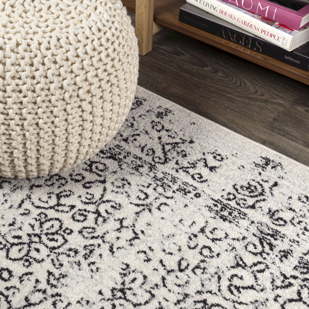 Azul Filigree Area Rug. Picture 5