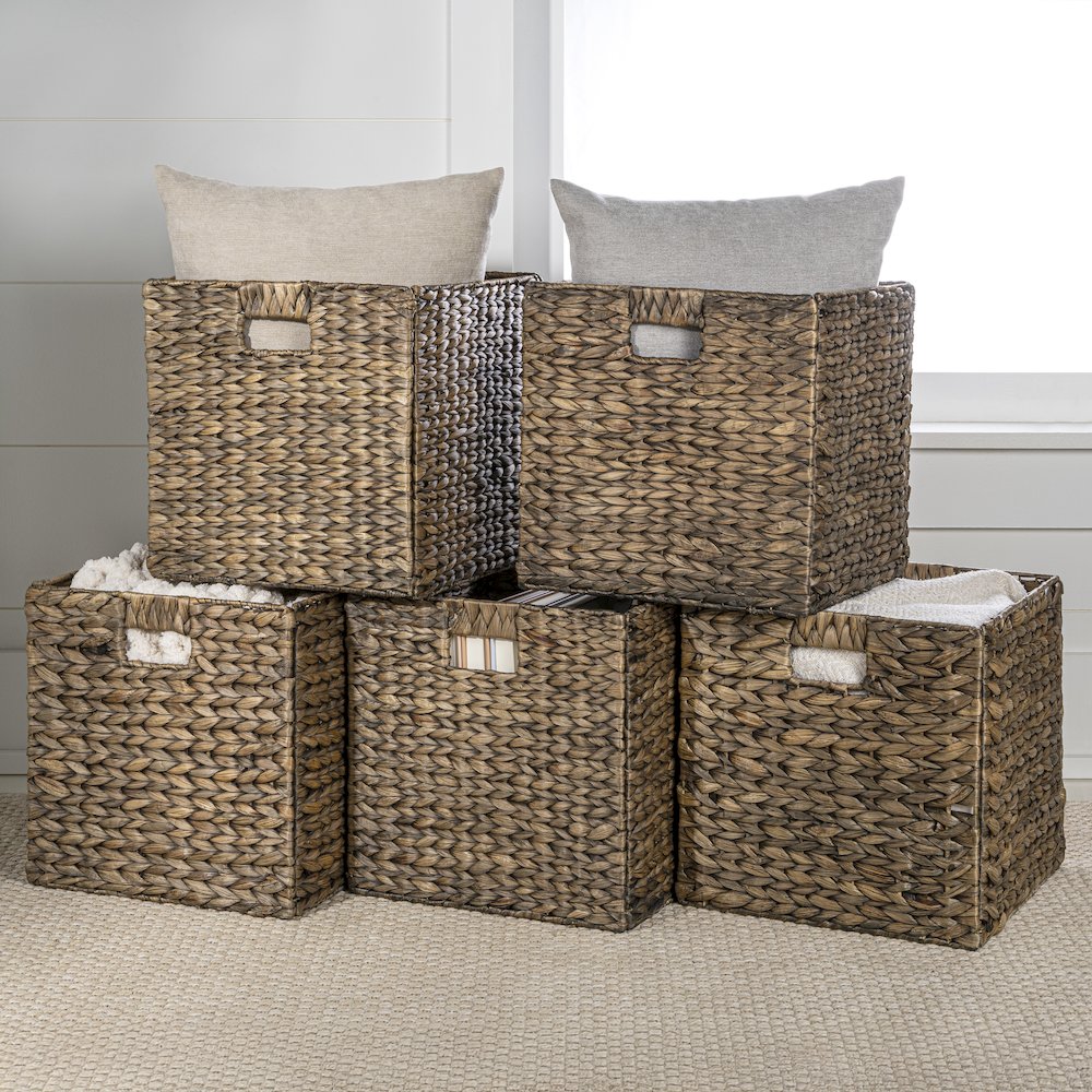 Bryce Classic Farmhouse Handwoven Hyacinth Collapsible Storage Cube Baskets. Picture 1