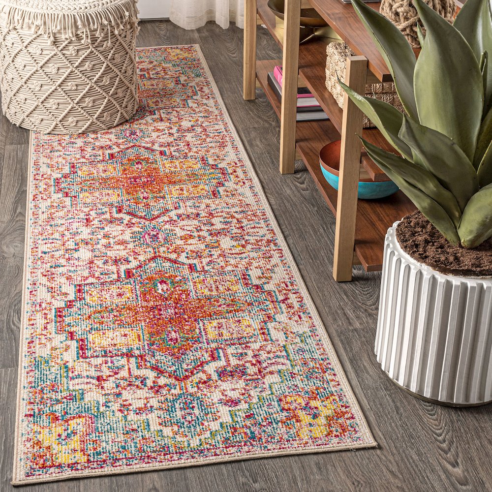 Zafra Vintage Medallion Area Rug. Picture 2