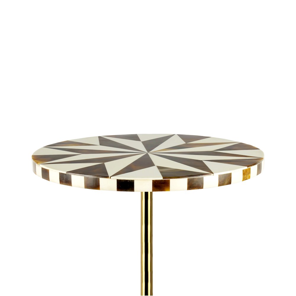 Calix 23.5" Minimalist Round Pedestal End Table. Picture 3