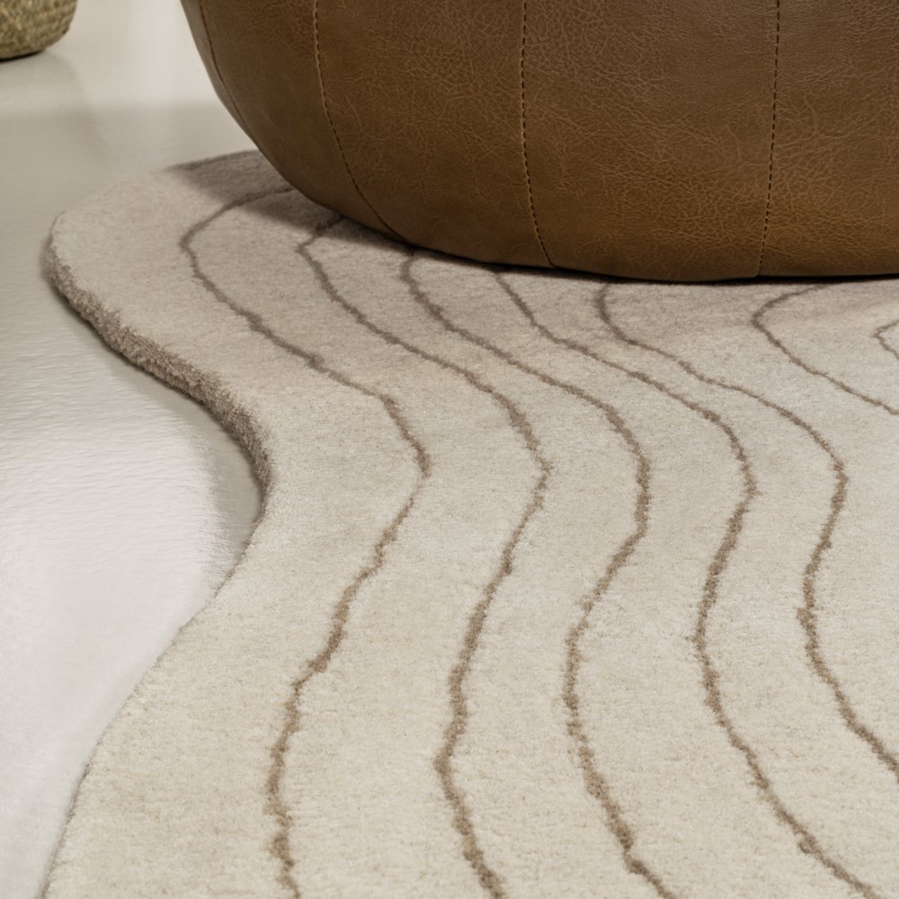 Mosaic Coastal Geometric Border Handwoven Wool Area Rug. Picture 5