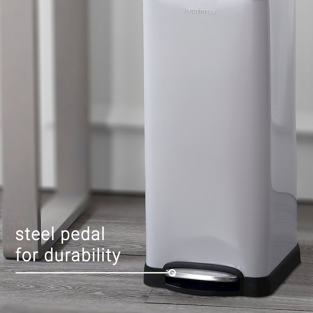 Betty Retro Step-Open Trash Can With Liners. Picture 9