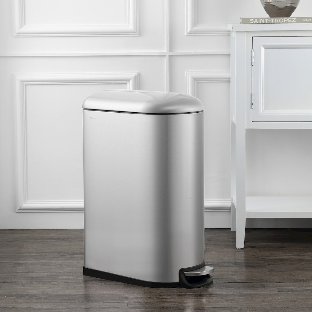 Roland Mini Step-Open Trash Can. Picture 1