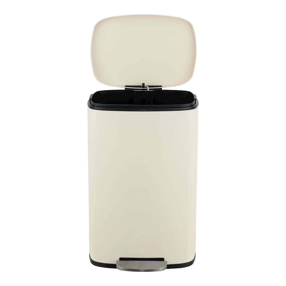 Curtis Step-Open Trash Can. Picture 1