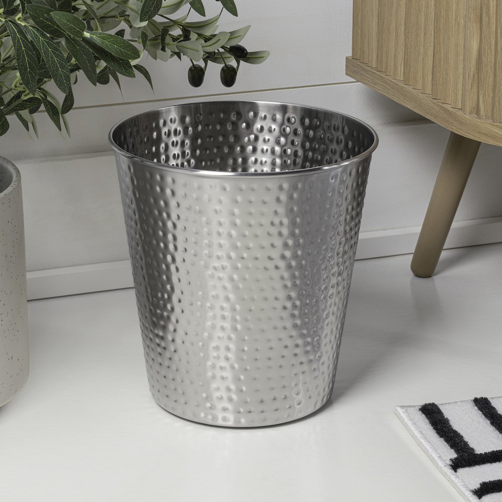 Axel Modern Minimalist Hammered Steel 2 Gal Waste Bin, Brushed Steel (Set of 2). Picture 6