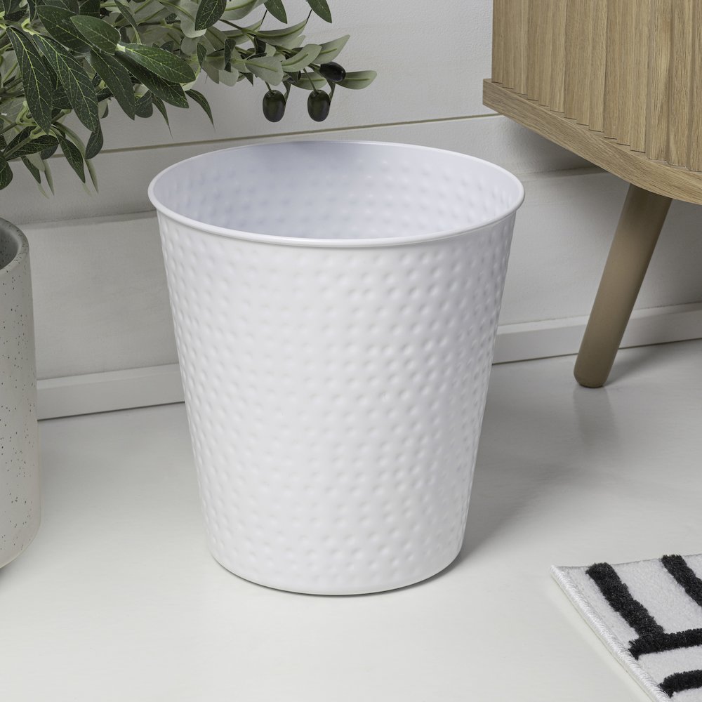 Axel Modern Minimalist Hammered Steel 2 Gal Waste Bin, Matte White (Set of 2). Picture 6