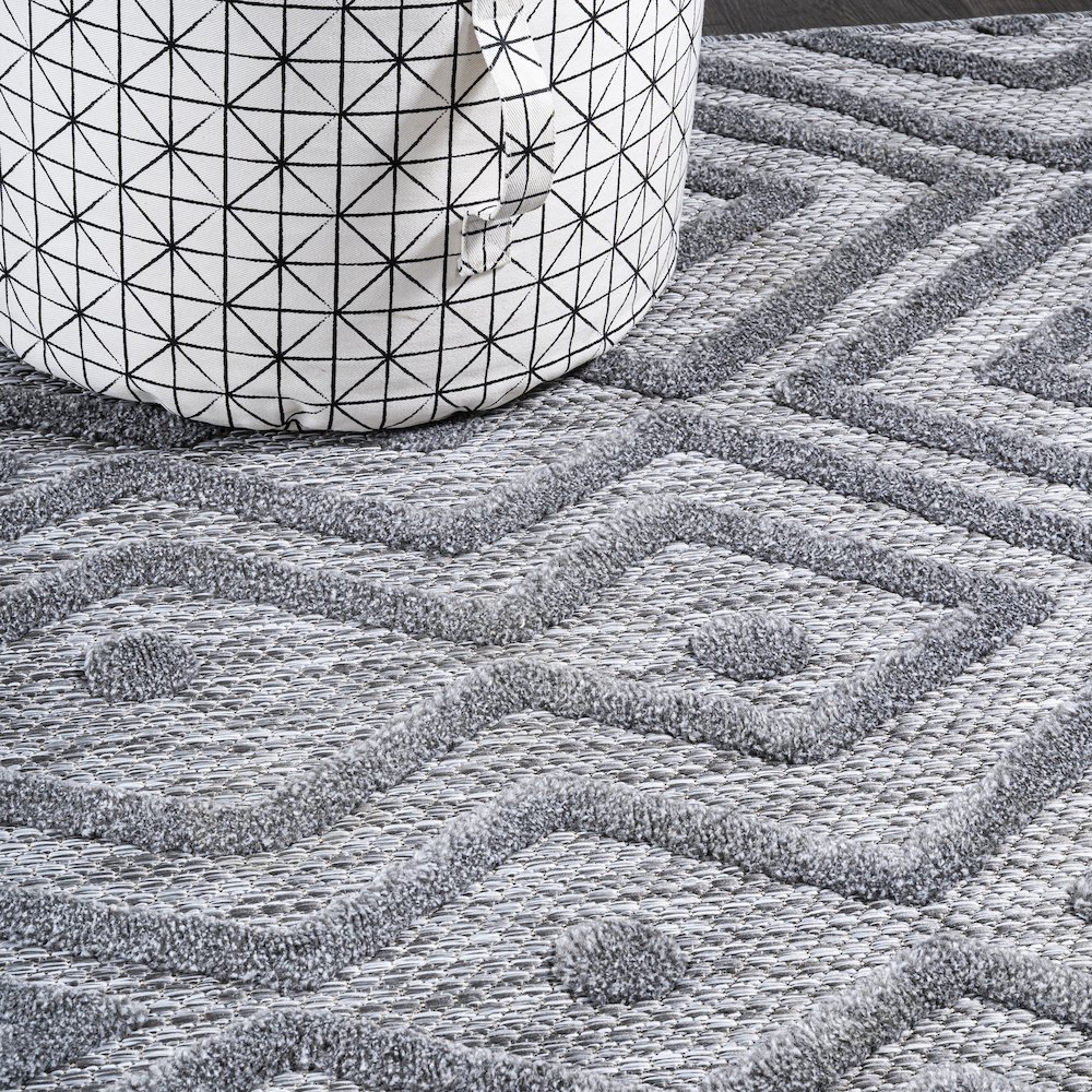Balansat Moroccan Diamond Indoor/Outdoor Area Rug. Picture 5