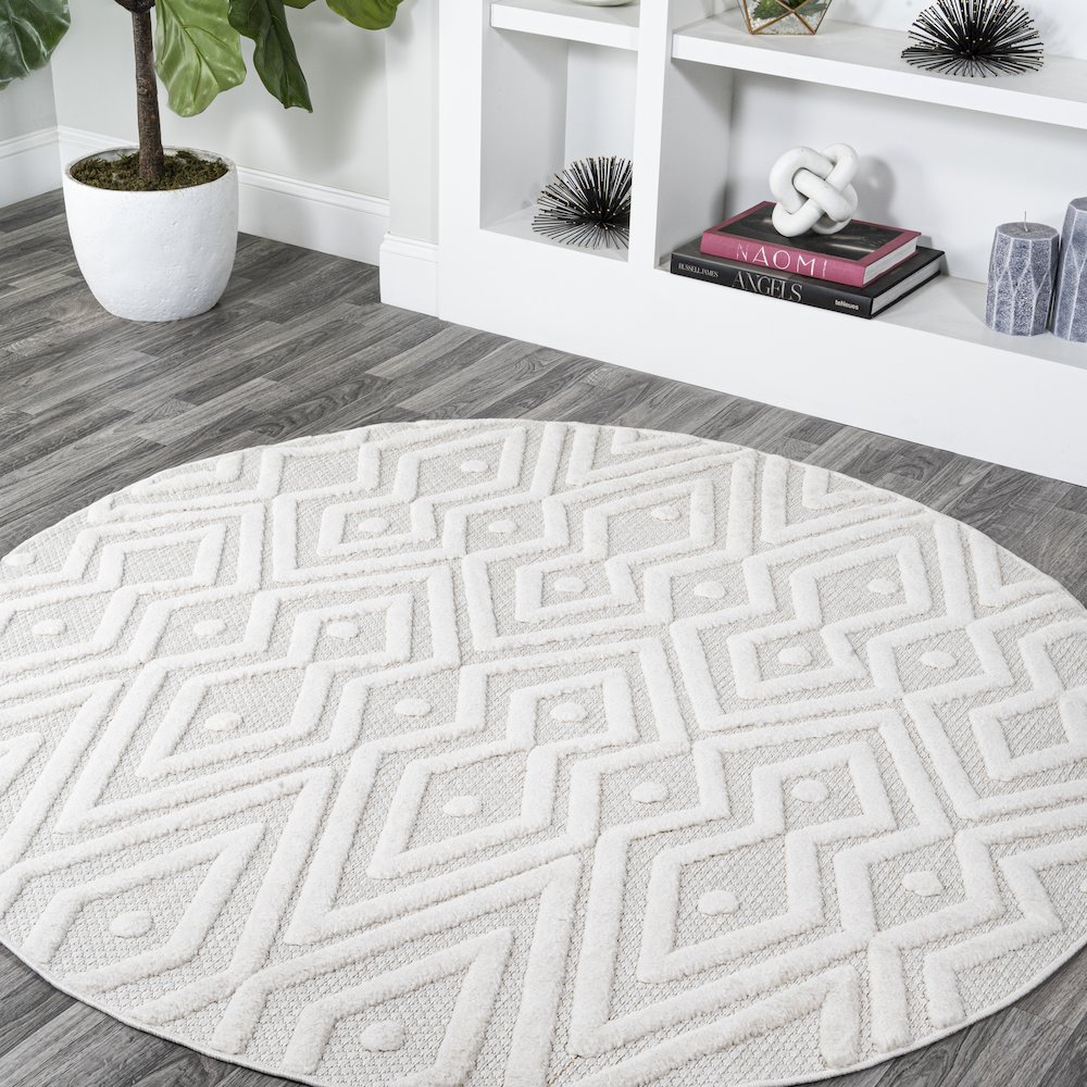 Balansat Moroccan Diamond Indoor/Outdoor Area Rug. Picture 2
