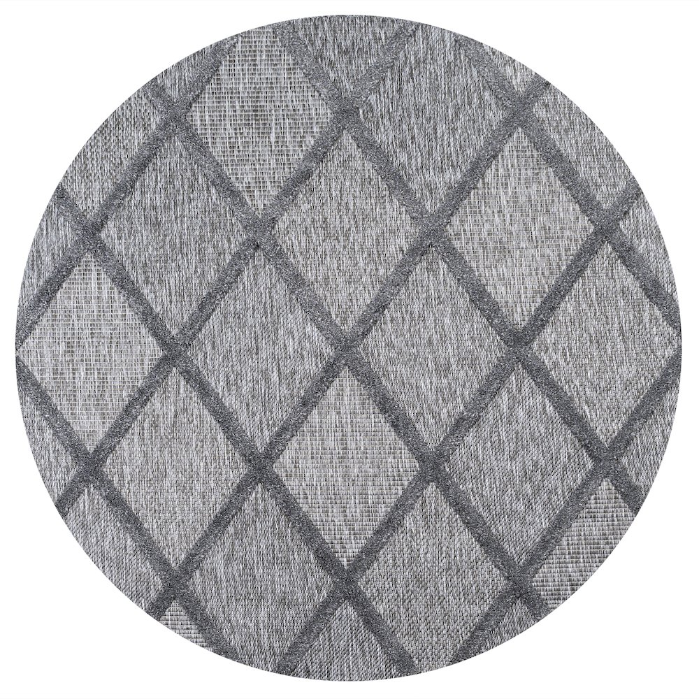 Salines Diamond Trellis Indoor/Outdoor Area Rug. Picture 1