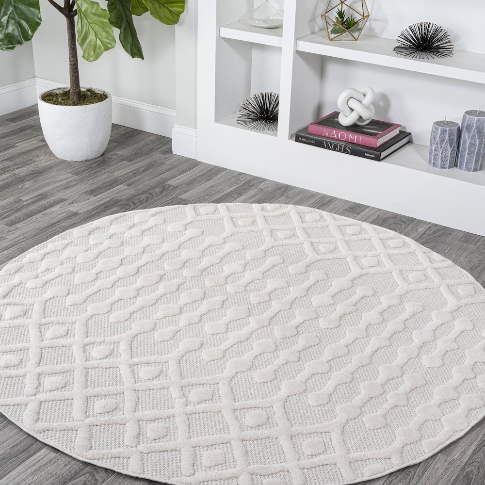 Peralta Moroccan Diamond Indoor/Outdoor Area Rug. Picture 2