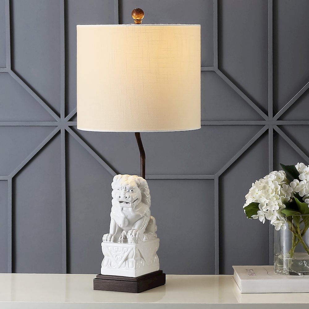 Guardian Lion Ceramic Classic Modern Led Table Lamp. Picture 8