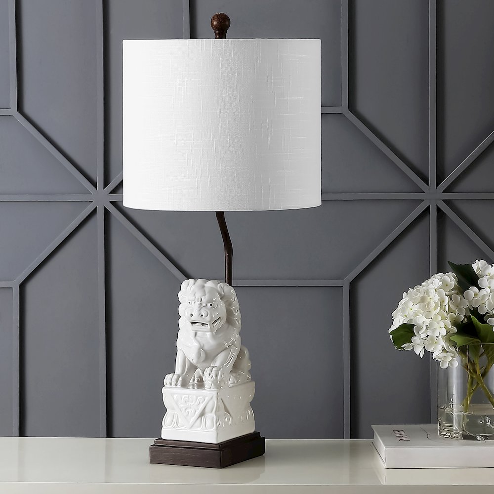 Guardian Lion Ceramic Classic Modern Led Table Lamp. Picture 6