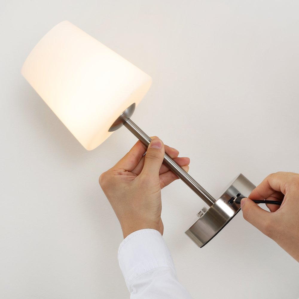 Carson Modern Minimalist Iron Rechargeable Integrated Led Table Lamp. Picture 6
