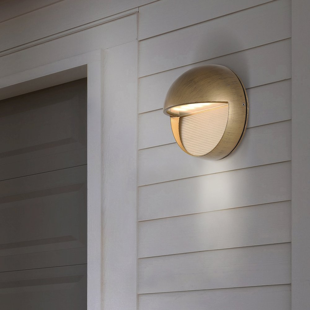 Orbe Outdoor Metal/Glass Integrated Led Wall Sconce. Picture 2