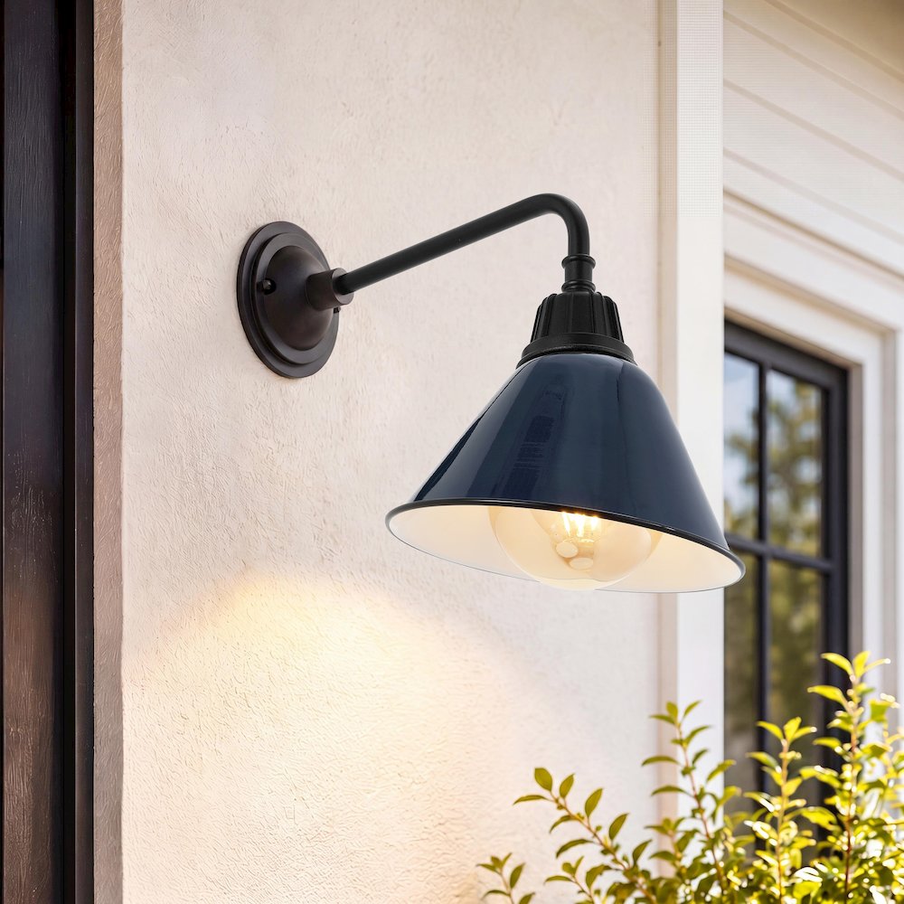 Industrial Indoor/Outdoor Iron Led Gooseneck Arm Outdoor Sconce. Picture 7