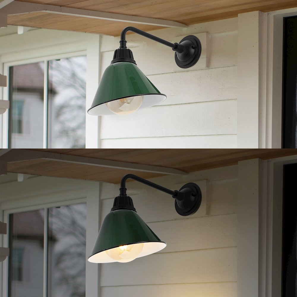 Industrial Indoor/Outdoor Iron Led Gooseneck Arm Outdoor Sconce. Picture 6