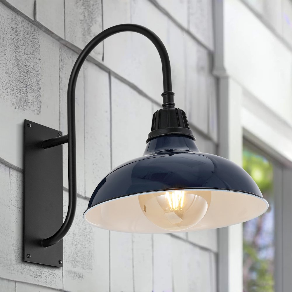 Industrial Indoor/Outdoor Iron Led Gooseneck Arm Outdoor Sconce. Picture 4