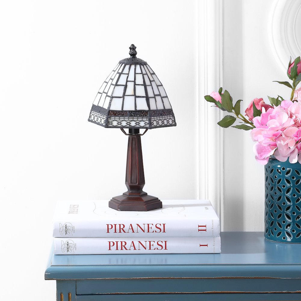 Carter Tiffany Style Led Table Lamp. Picture 6