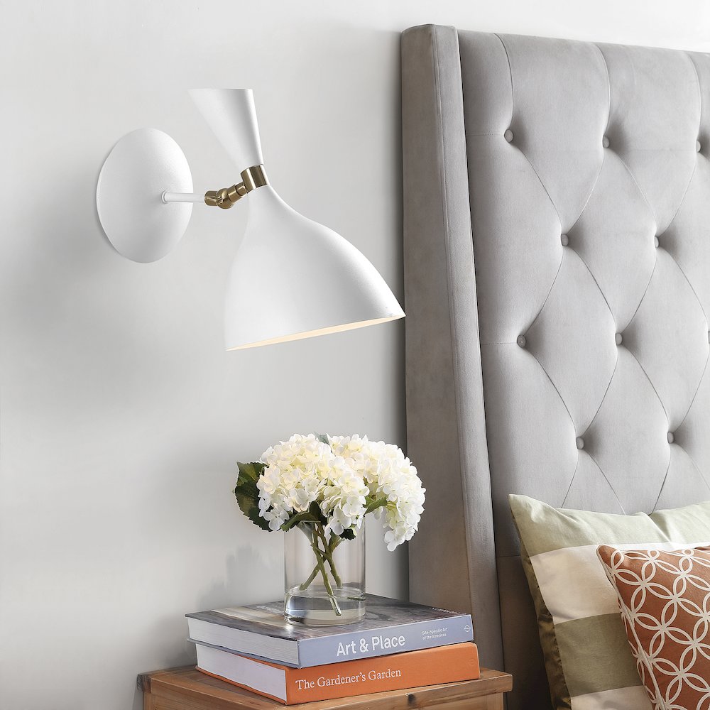 Josef Iron Retro Led Wall Sconce. Picture 5