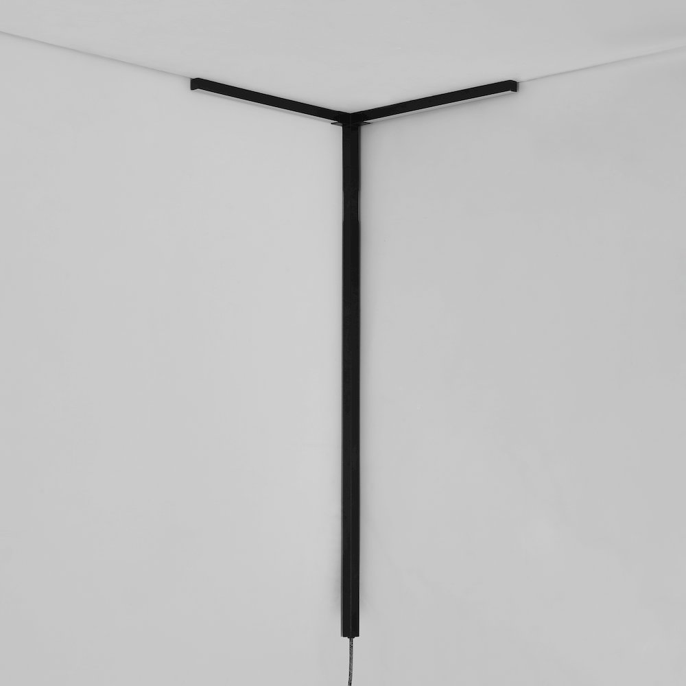 Minimalist Iron Integrated Plug-In Led Sconce For Ceiling Corner. Picture 1