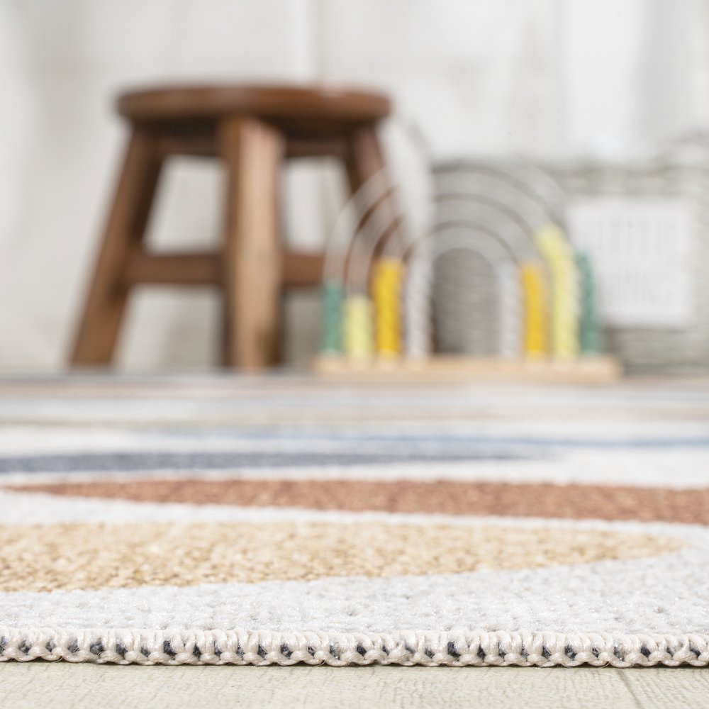 Dila Modern Hearts Geometric Machine Washable Area Rug. Picture 7
