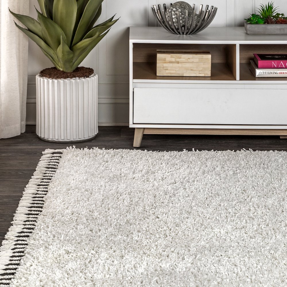 Mercer Shag Plush Tassel Area Rug. Picture 3