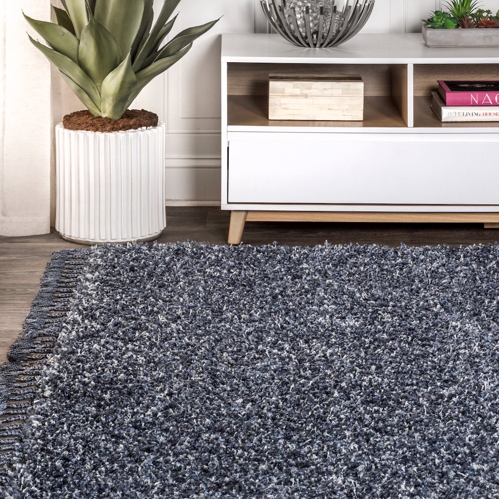Mercer Shag Plush Tassel Area Rug. Picture 3