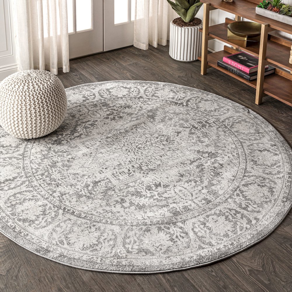 Modern Persian Vintage Medallion Area Rug. Picture 2