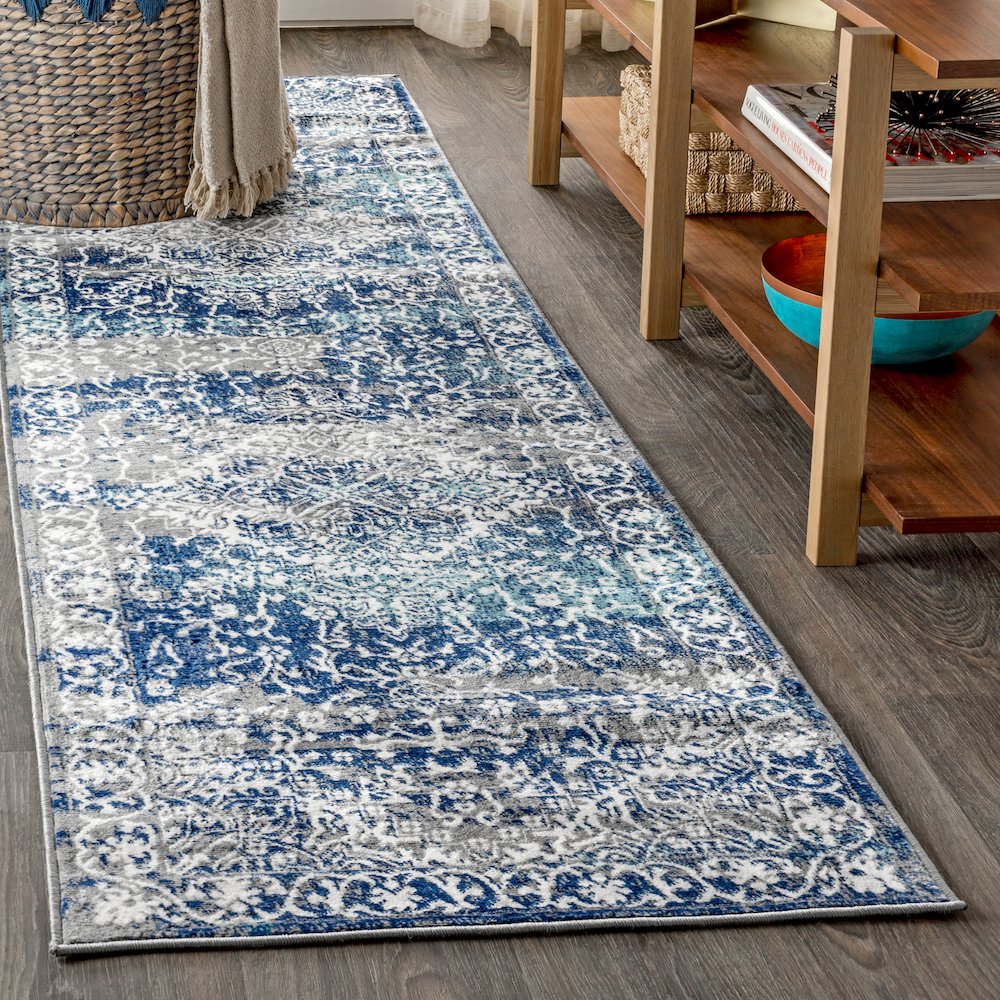 Modern Persian Vintage Medallion Area Rug. Picture 2