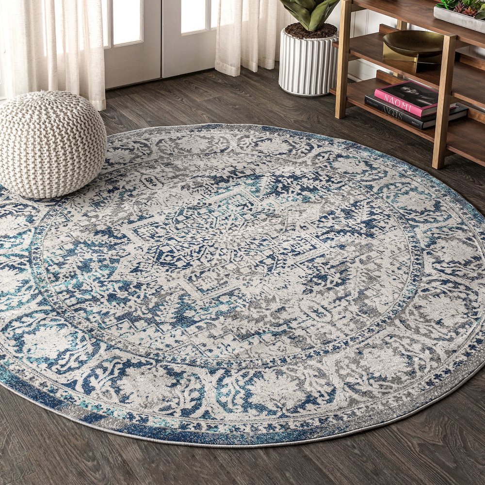 Modern Persian Vintage Medallion Area Rug. Picture 2
