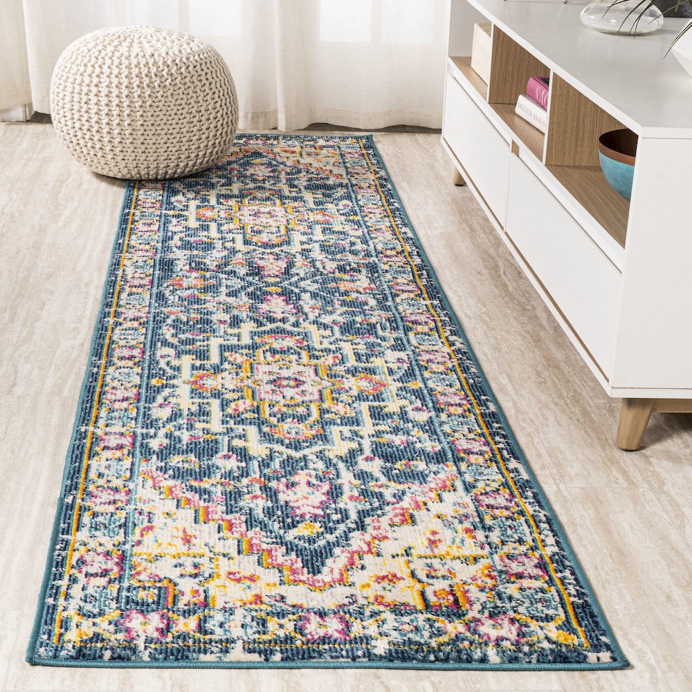 Brooklyn Geometric Medallion Area Rug. Picture 2