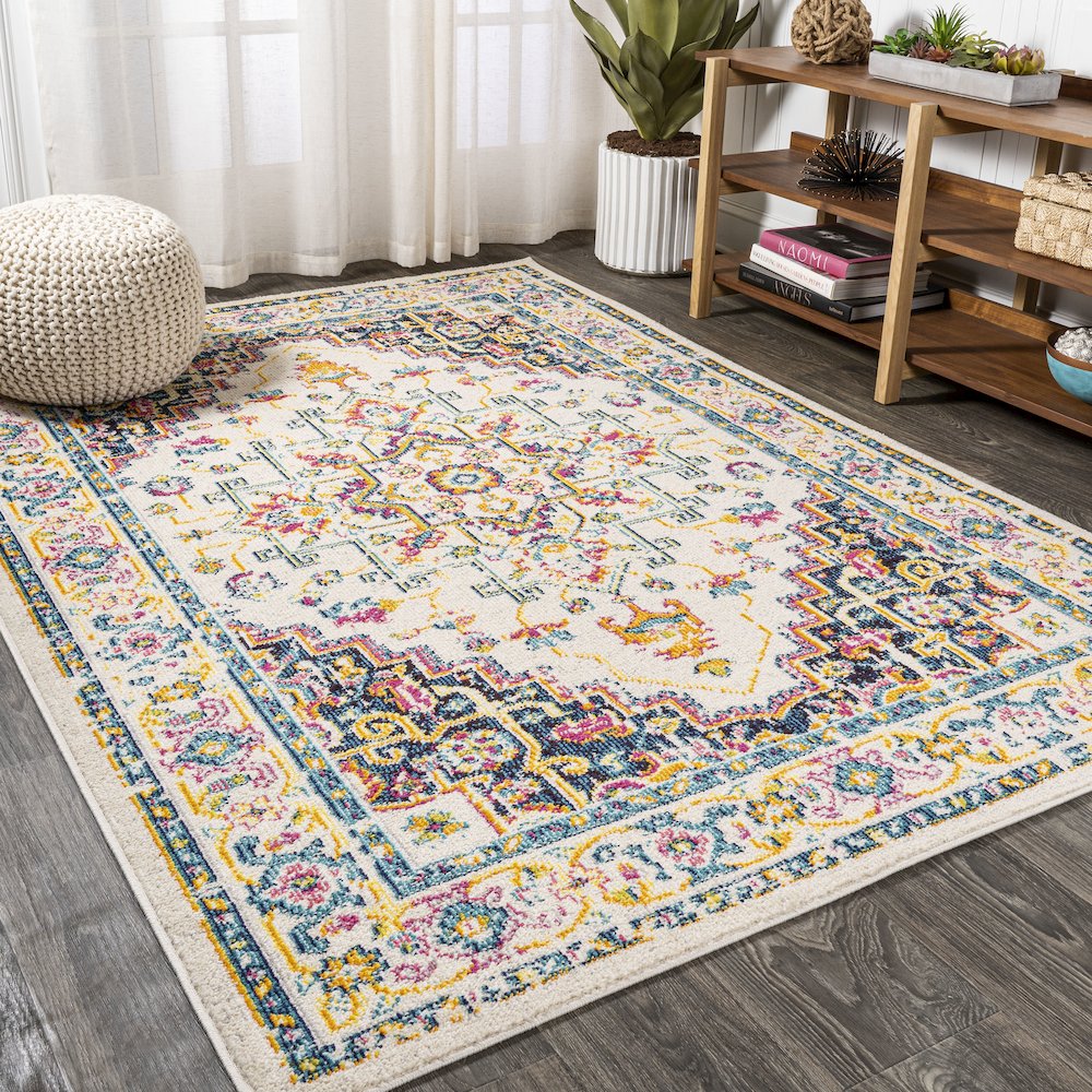 Brooklyn Geometric Medallion Area Rug. Picture 2