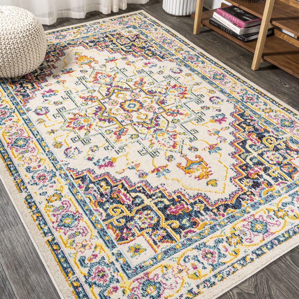 Brooklyn Geometric Medallion Area Rug. Picture 4