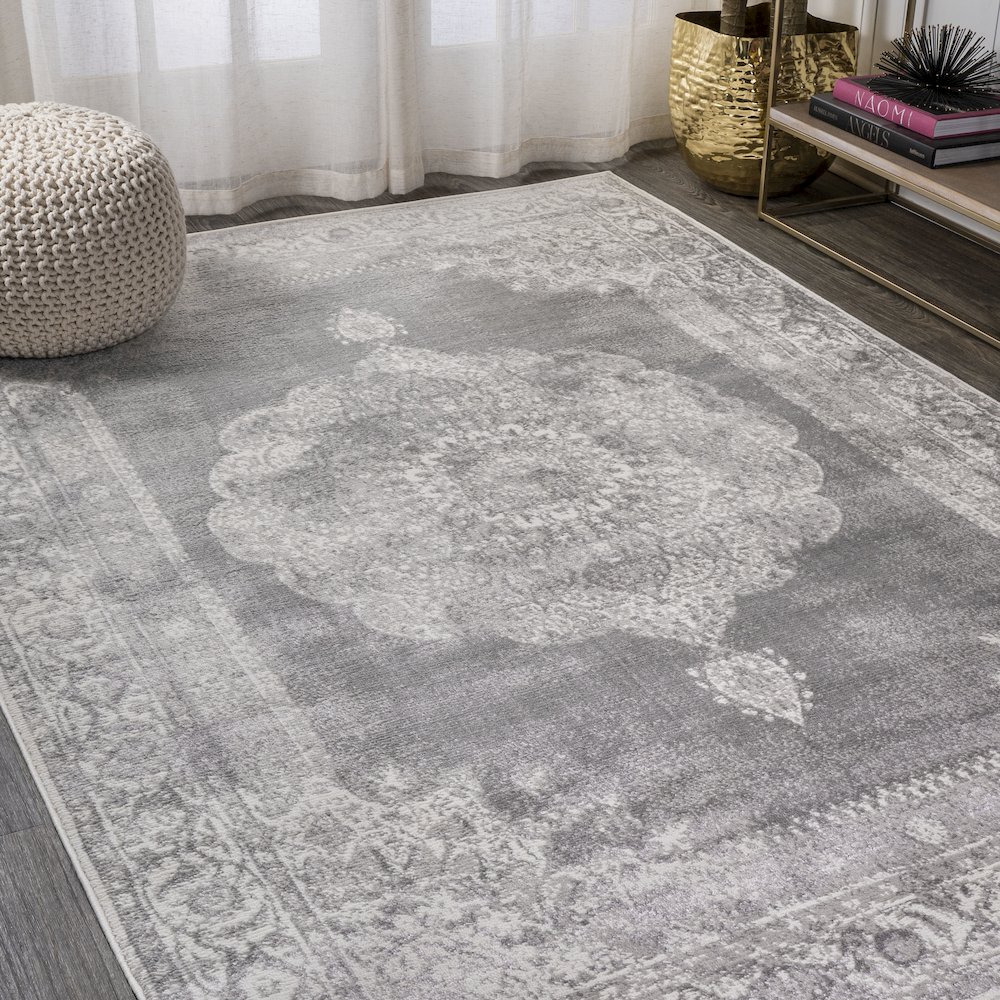 Kelly Rosalia Cottage Medallion Area Rug. Picture 2