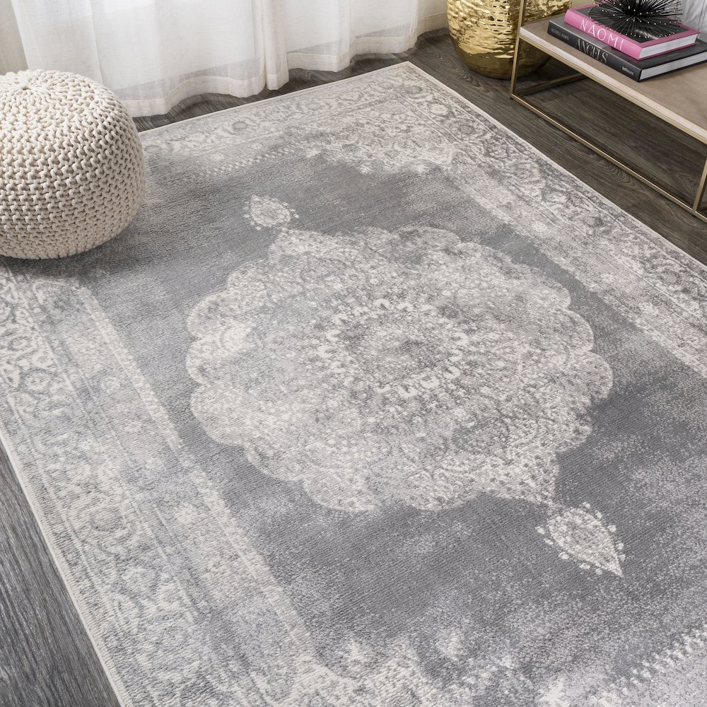 Kelly Rosalia Cottage Medallion Area Rug. Picture 4