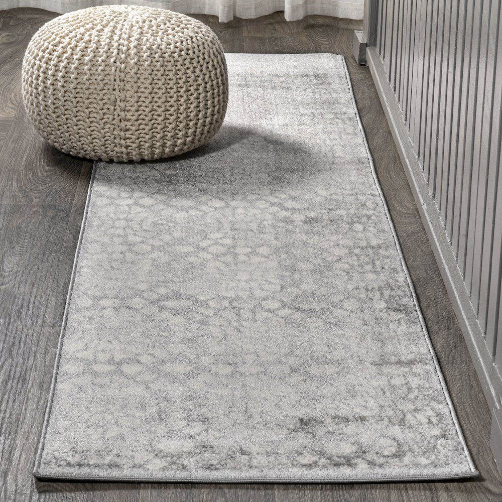 Roma Ornate Geometric Tile Area Rug. Picture 2