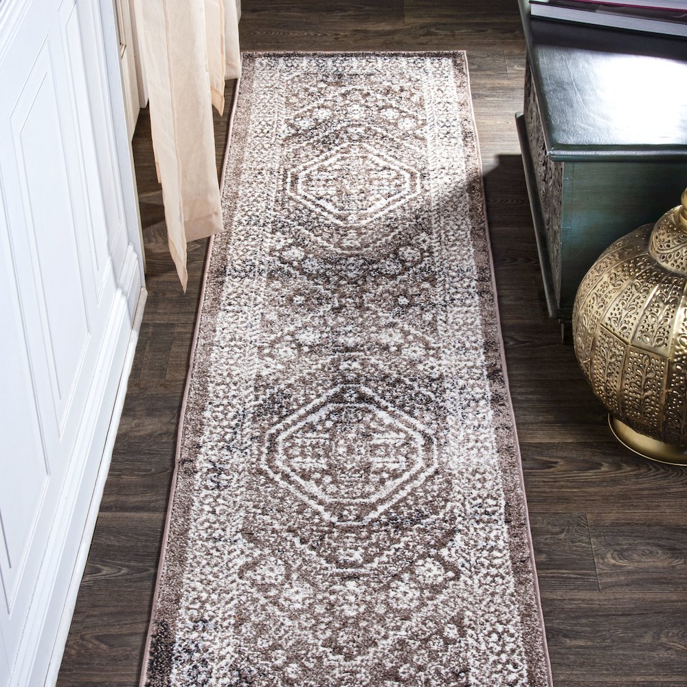 Boho Cottage Medallion Area Rug. Picture 2