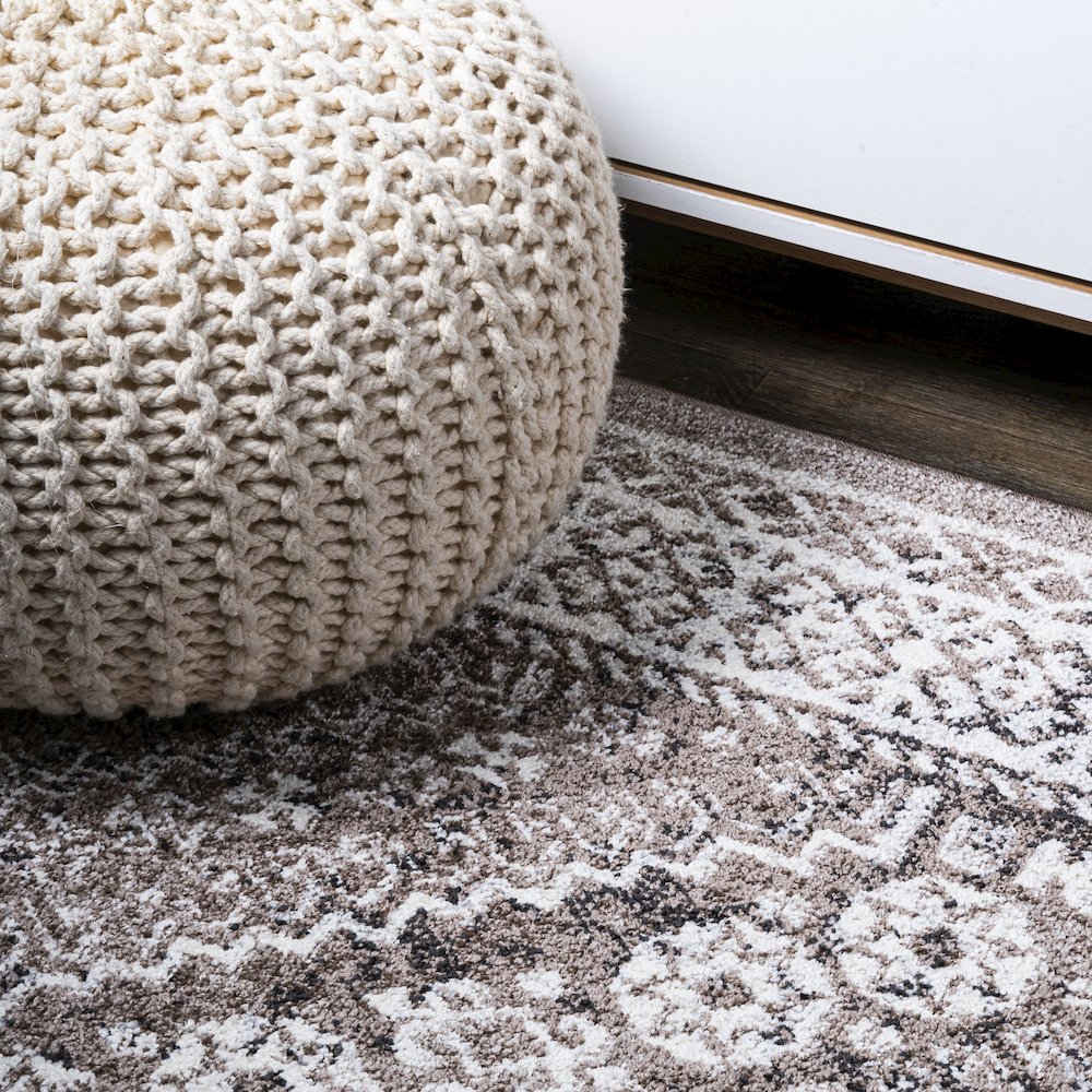 Boho Cottage Medallion Area Rug. Picture 5