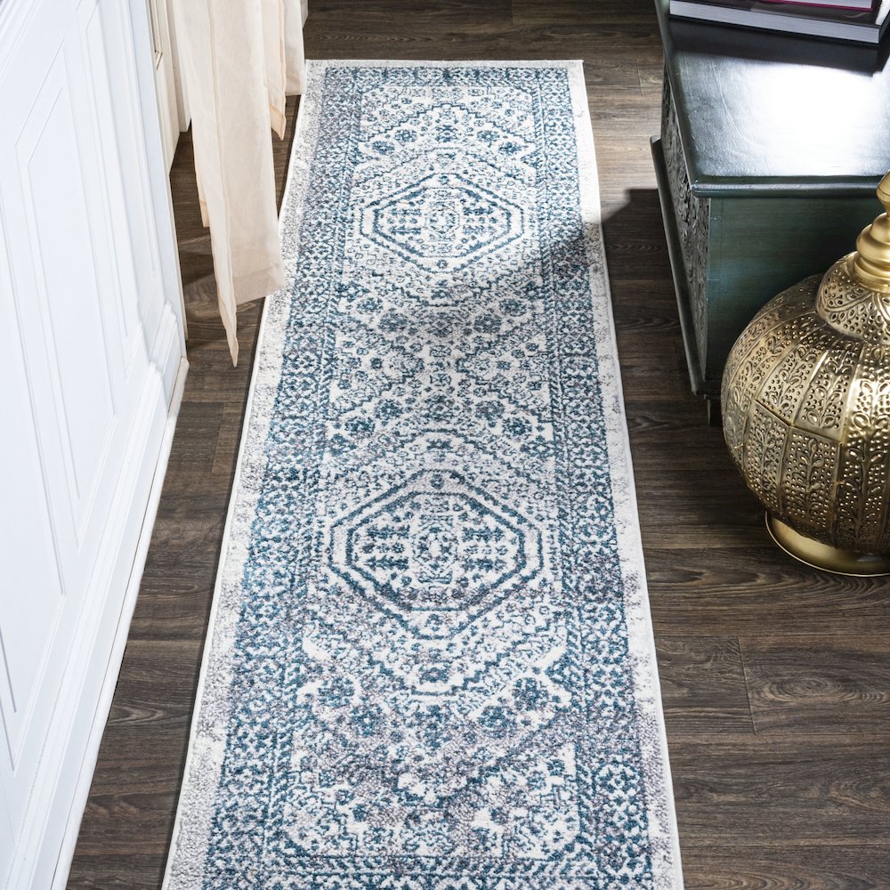 Boho Cottage Medallion Area Rug. Picture 2