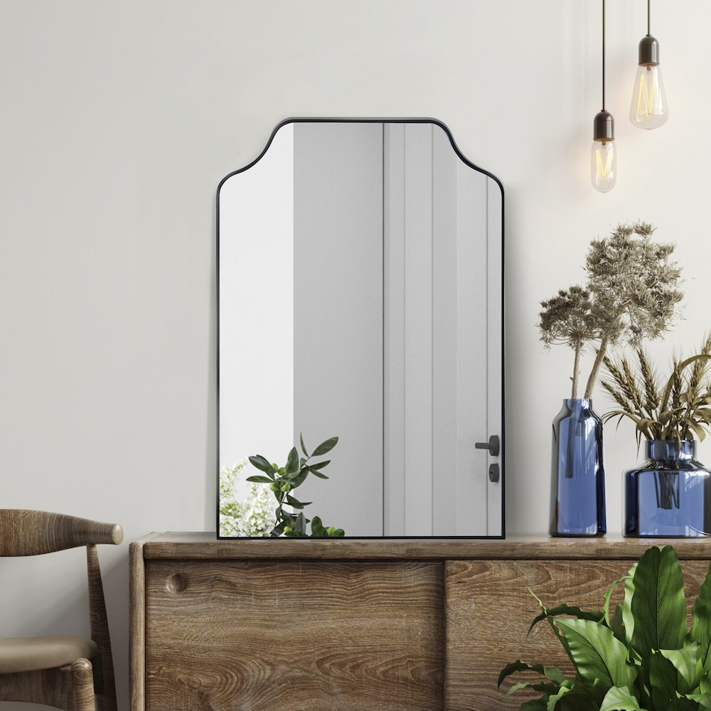 Lindie Medium Scalloped-Top Metal Framed Wall Mounted Mirror. Picture 2