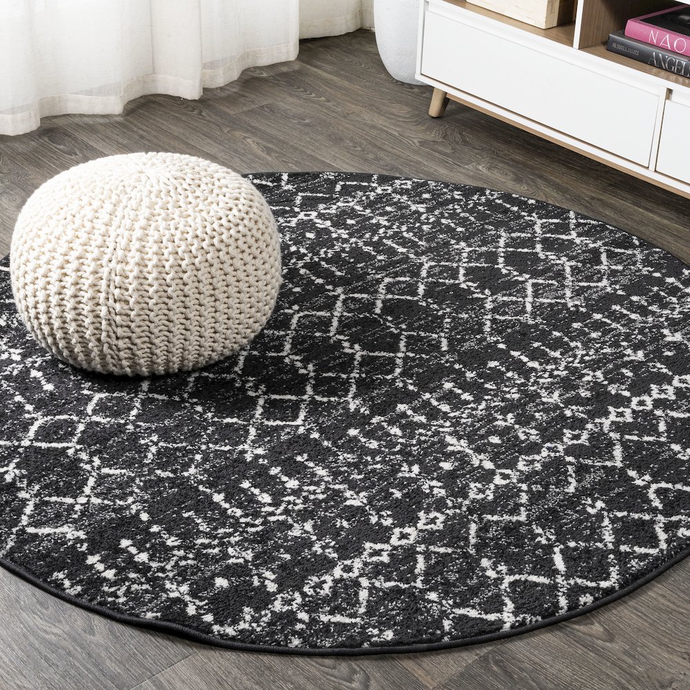 Moroccan Hype Boho Vintage Diamond Area Rug. Picture 2