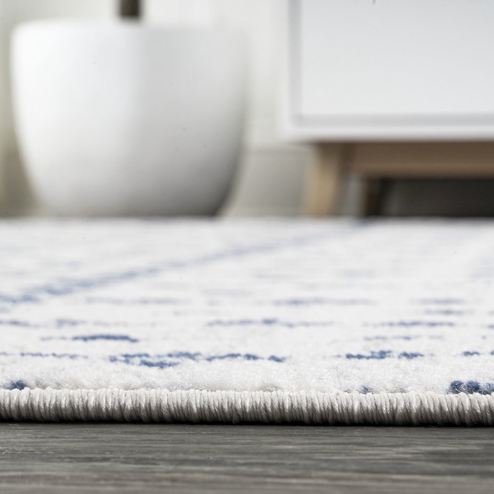 Moroccan Hype Boho Vintage Diamond Area Rug. Picture 9
