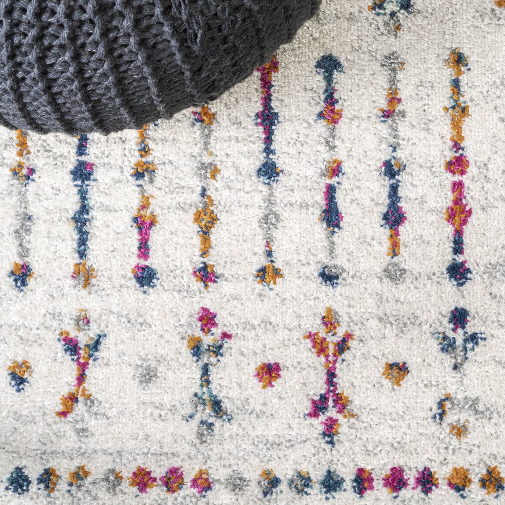 Moroccan Hype Boho Vintage Diamond Area Rug. Picture 4