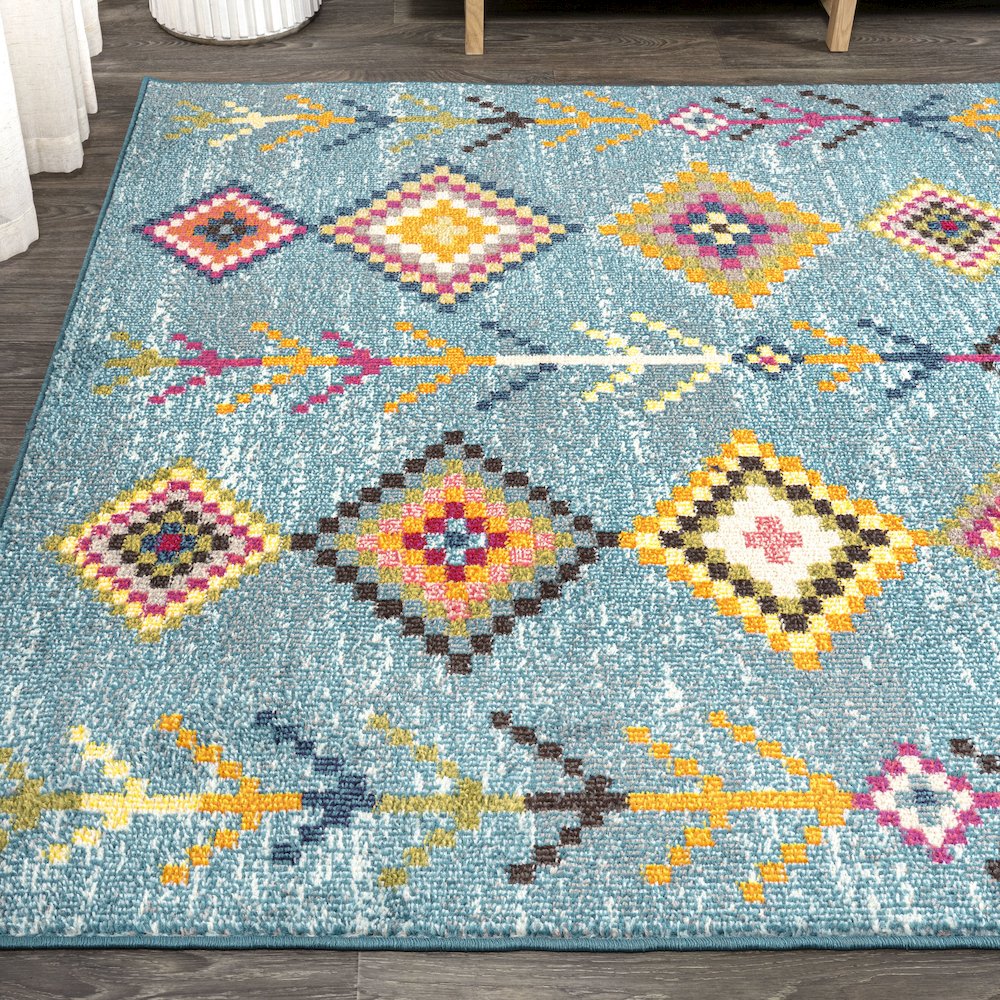 Tribal Love Geometric Area Rug. Picture 3