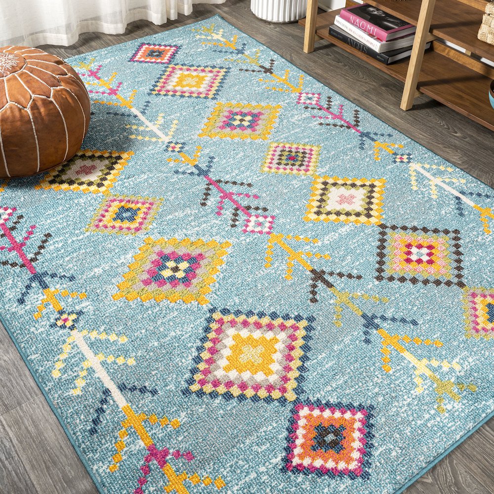 Tribal Love Geometric Area Rug. Picture 4