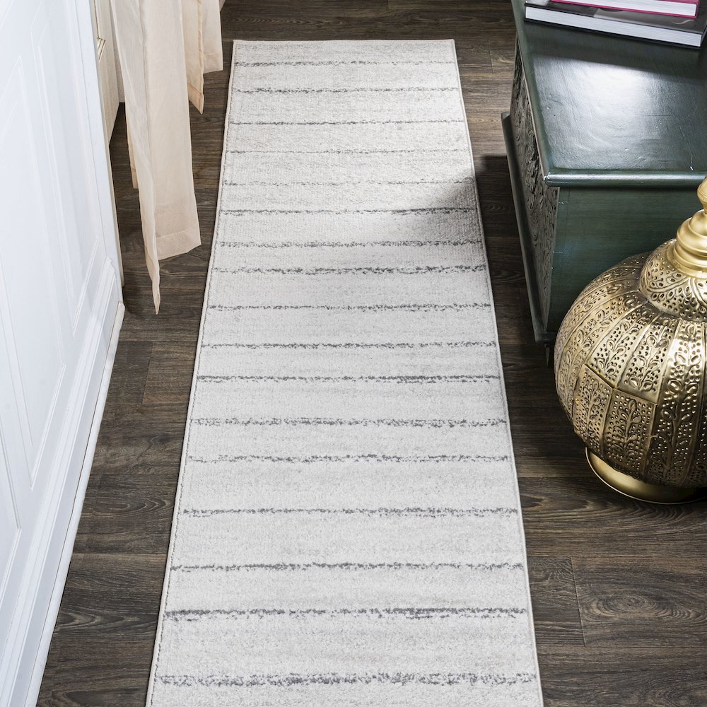 Williamsburg Minimalist Stripe Area Rug. Picture 2