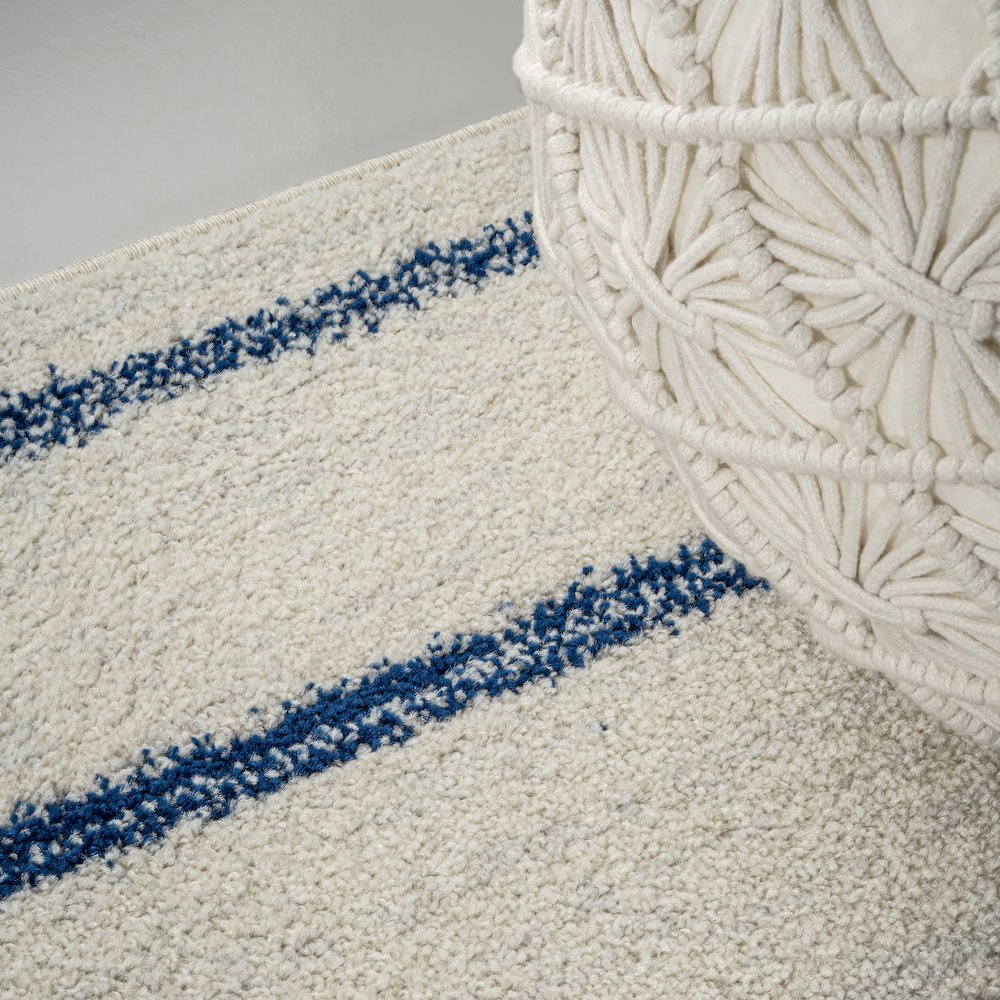Williamsburg Minimalist Stripe Runner Rug. Picture 1