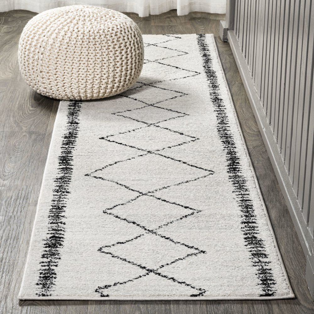 Zaina Moroccan Beni Souk Area Rug. Picture 2